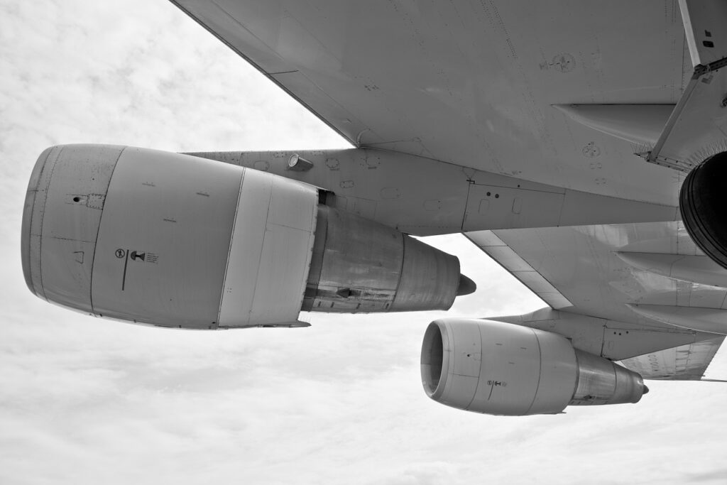 aircraft, wings, engine-475409.jpg
